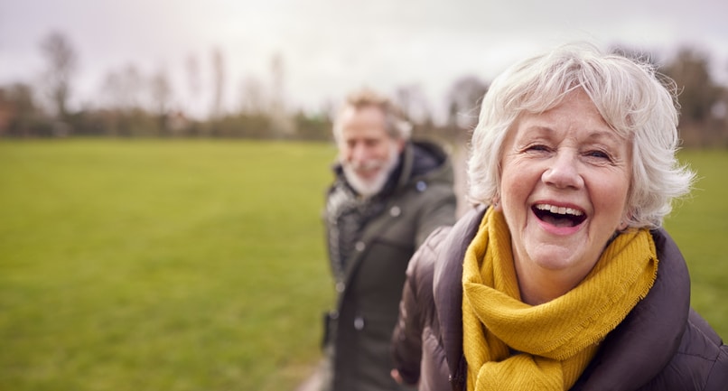 Should You Age in Place or Move to a Retirement Community?